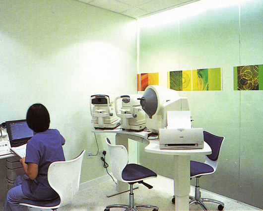 Boots The Chemists - https://davidfern.lon1.cdn.digitaloceanspaces.com/media/images/Boots-laser-Room.jpg