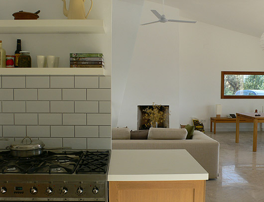 Casa Cerro - https://davidfern.lon1.cdn.digitaloceanspaces.com/media/images/Through-to-living-room-AS-.jpg
