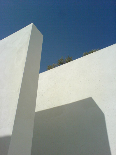 Casa Cerro - https://davidfern.lon1.cdn.digitaloceanspaces.com/media/images/Web-Casa-C-Rear-wall-.jpg