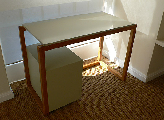 Work desk - https://davidfern.lon1.cdn.digitaloceanspaces.com/media/images/Web-cedar-desk-in-sunlight_.jpg